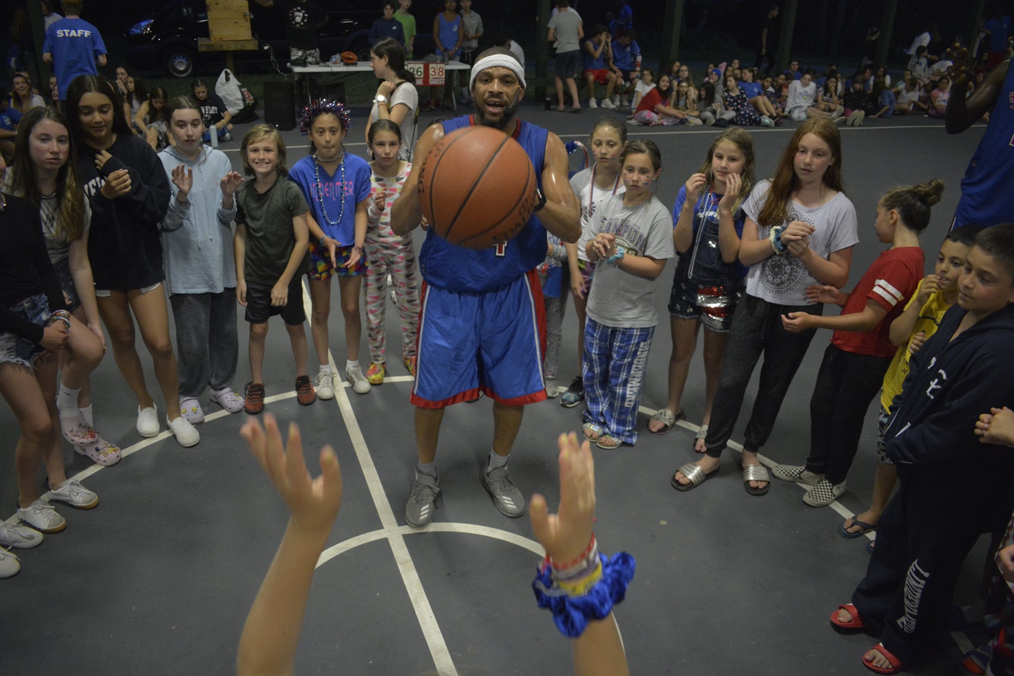 Baskeball players.